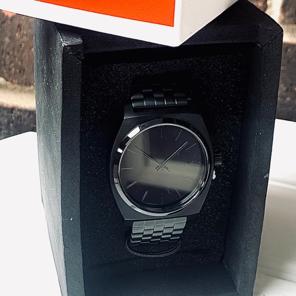 Nixon Time Teller Unisex ALL BLACK Watch main image 9